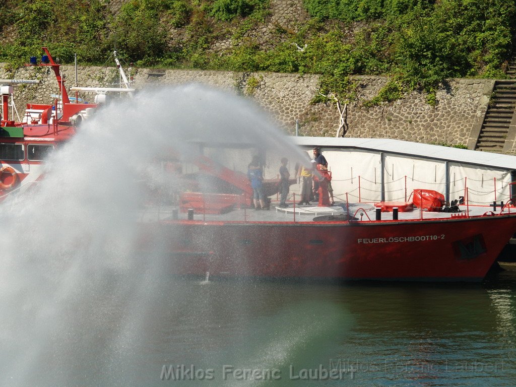 Feuerloeschboot 10-2      P149.JPG